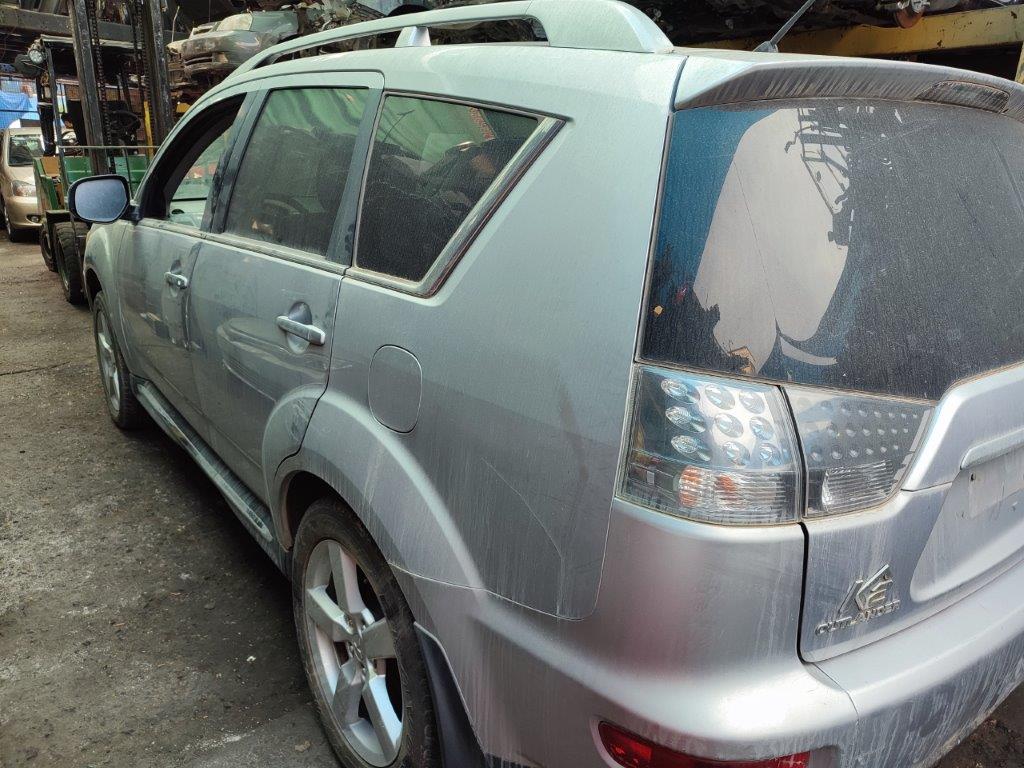  Mitsubishi OUTLANDER 2009    EN DESARME